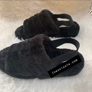 Faux fur slides